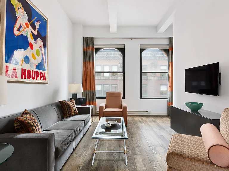 11 E 36th St #802 — Photo 1