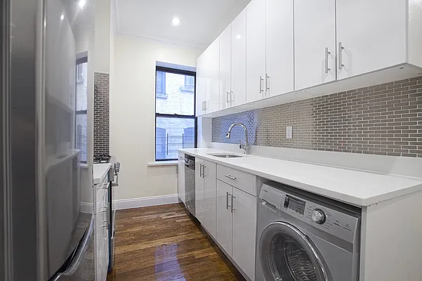 Rented by Keller Williams NYC | media 27