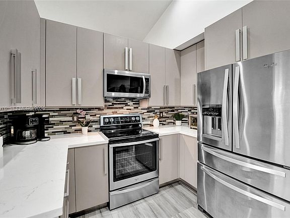 2nd image of 4444 Dogwood Cir
