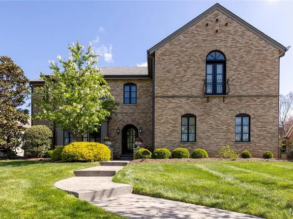 8311 Kingsbury Blvd, Saint Louis, MO 63105