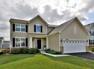 8934 Clinnin Ln, Huntley, IL 60142