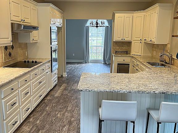 2nd image of 11403 Wintergreen Dr