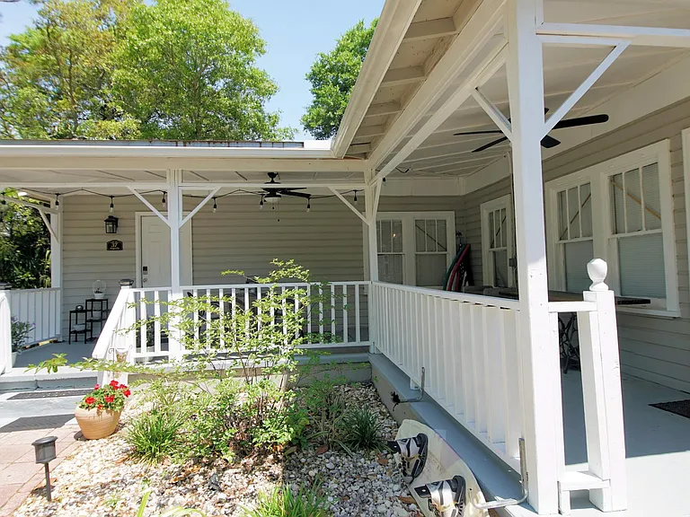 37 Magnolia Ave — Photo 5