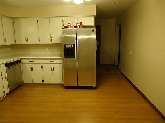 5th image of 312 Bel Aire St