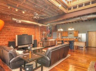1517 Oak St #2, Kansas City, MO 64108