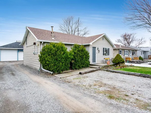 6 Standaert Rd, Chatham Kent, ON N7M 5J7