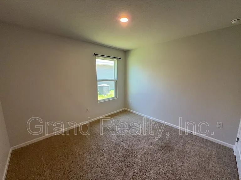 5482 Peach Dr — Photo 13