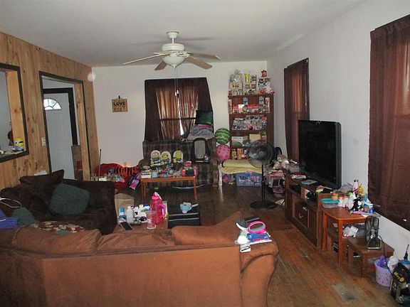 3rd image of 705 Ford Ave