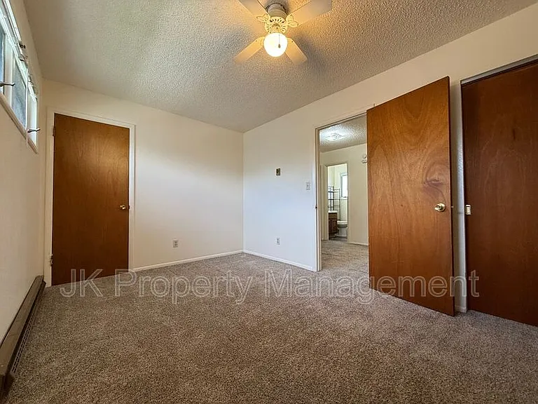 919 1st Ave SW #2 — Photo 22