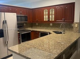 6940 NW 179th St APT 306-7, Hialeah, FL 33015