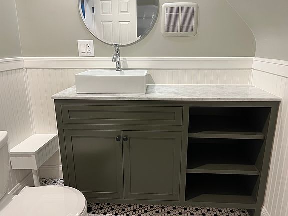 4th image of 839-841 Brewster St #3