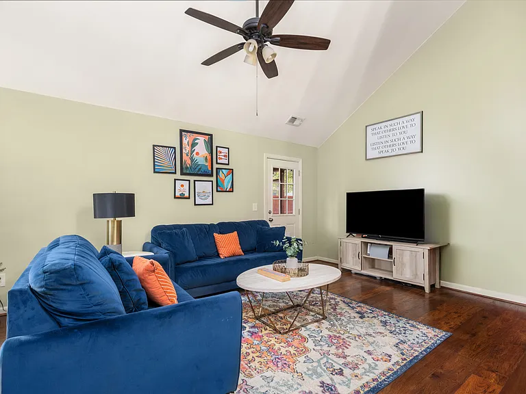 1046 Steelechase Ln — Photo 10