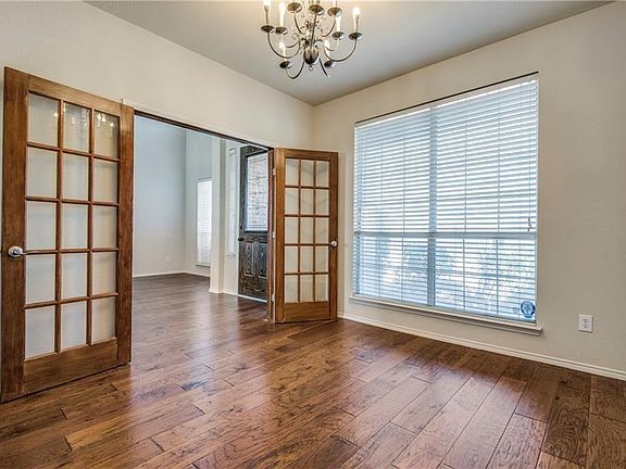 2nd image of 5529 Crimson Oaks Dr