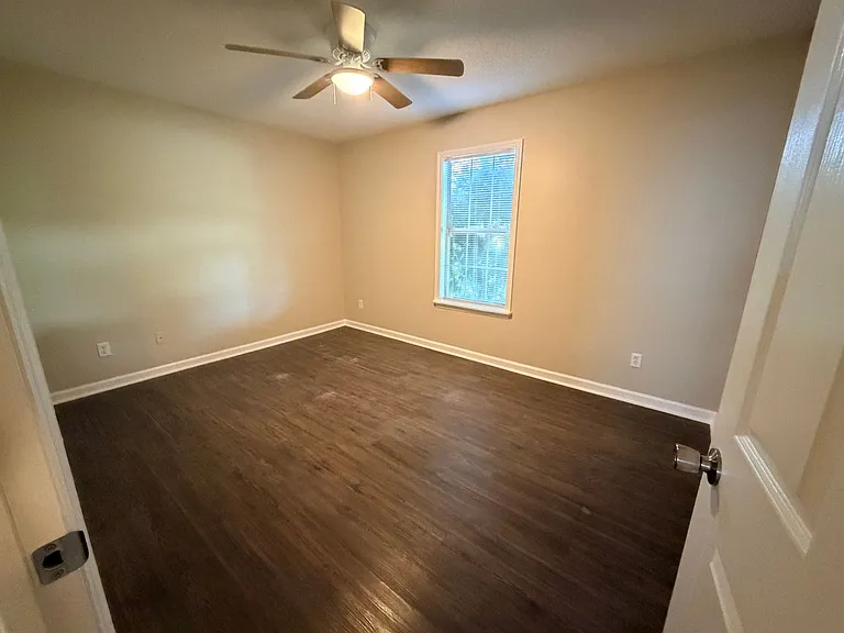 4104 Bridle Ridge Dr — Photo 13