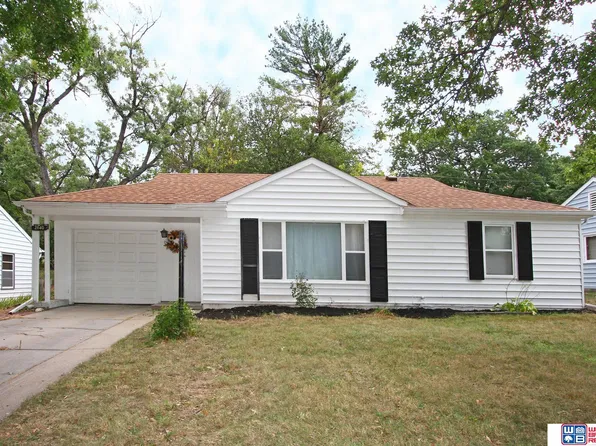 2840 S 33rd St, Lincoln, NE 68506