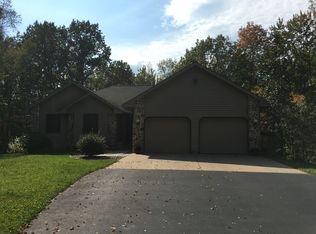 899 Oak Rd, Kronenwetter, WI 54455