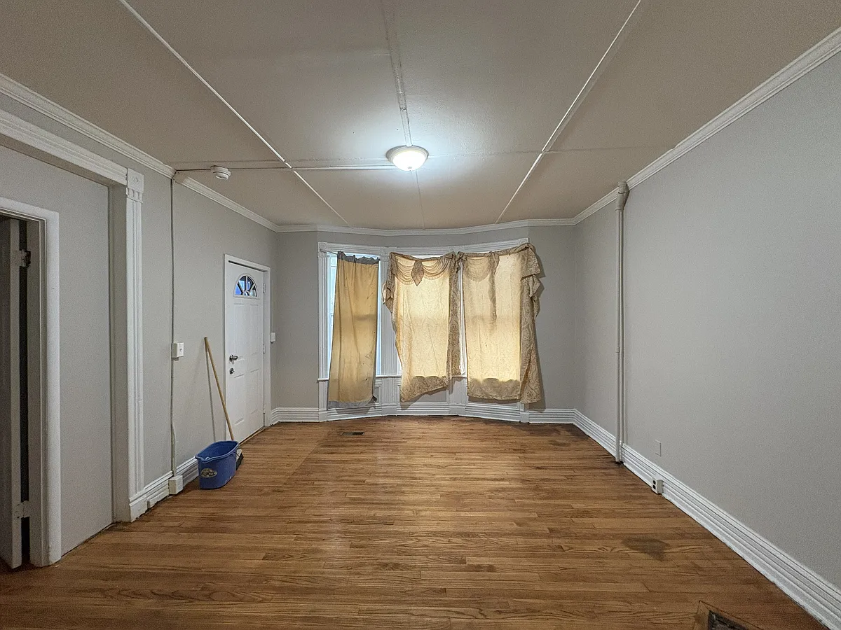 Building Photo - 77-79 Linden Ave #1