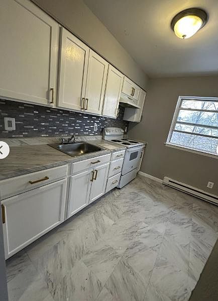 2nd image of 215 Buckley St #37
