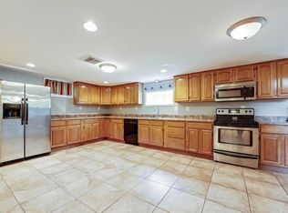 321 W Carpenter St, Huntsville, MO 65259