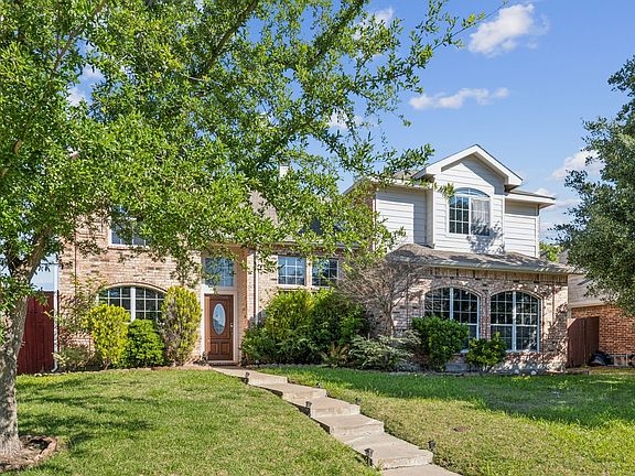 2nd image of 117 Maywood Dr
