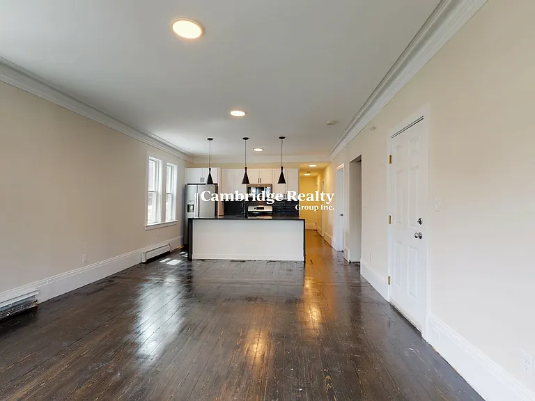 839 Parker St #1T — Photo 7