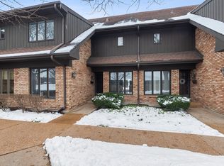 1733 Mission Hills Rd, Northbrook, IL 60062