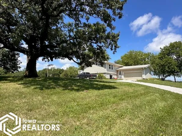 15677 Blackhawk Rd, Ottumwa, IA 52501