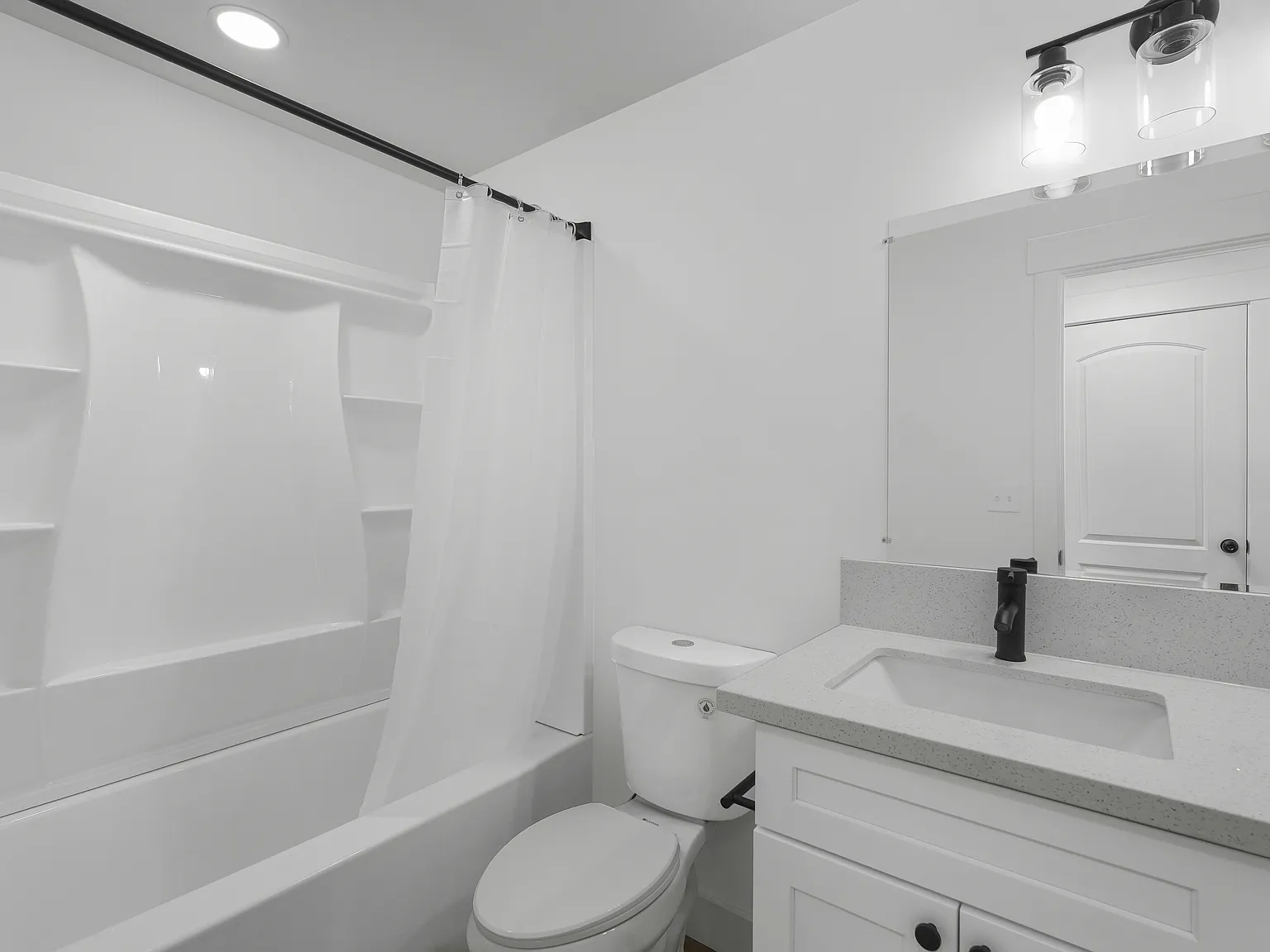 Available NOW! External access Studio Studio Apartment, Double occupancy — Photo 2