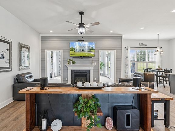5th image of 3381 Holywell Cir