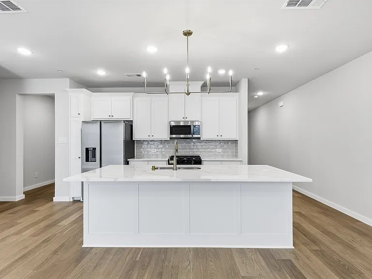 2845 Concord Dr — Photo 8