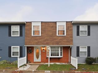 8565 Pellam Ct, Marshall, VA 20115