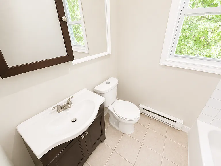 15-19 Isabella Ave #2F — Photo 3