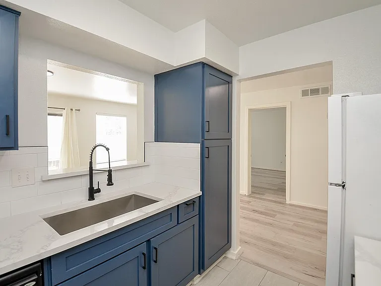 2333 Bering Dr #123 — Photo 11