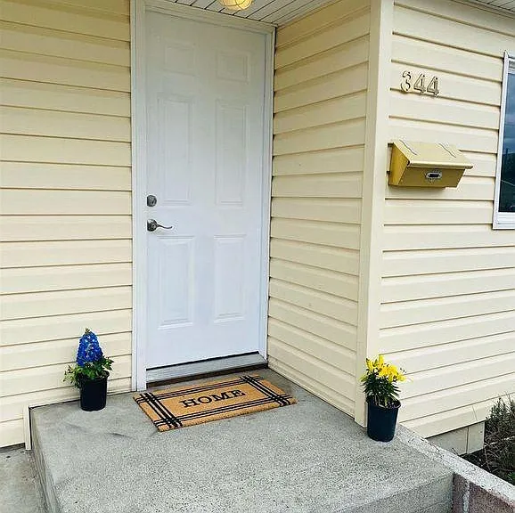 344 Sanford Ave — Photo 2