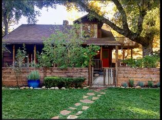 833 Thornhill Rd, Malibu, CA 91302