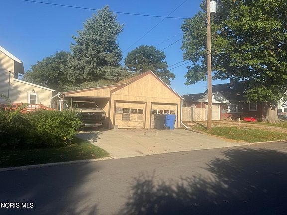 4th image of 3045 117th St