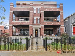 1217 W School St #2W, Chicago, IL 60657