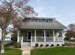 39 Sherman Ave, Morris Plains, NJ 07950