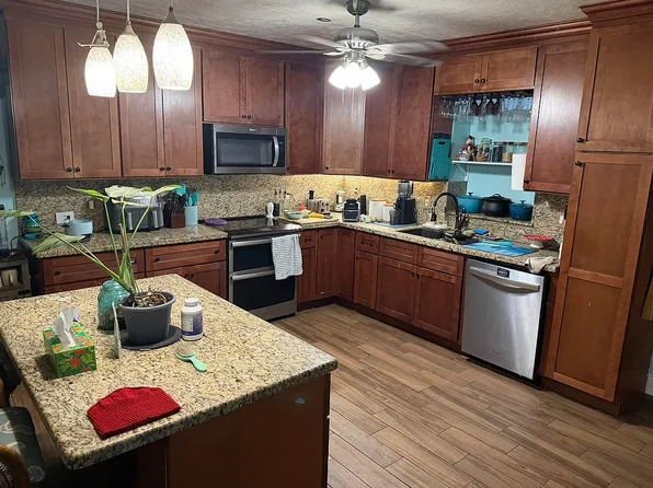 6890 SW 57th St, Davie, FL 33314