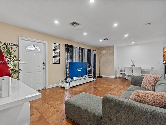 4th image of 3831 NW 6th Pl