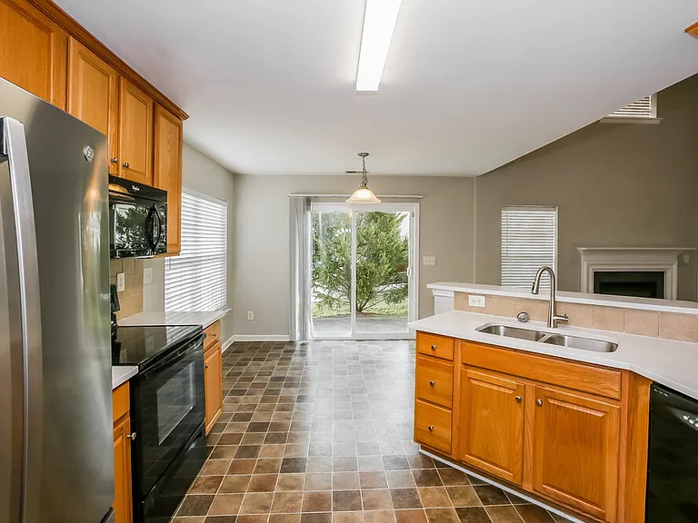 926 Marthas View Dr — Photo 9