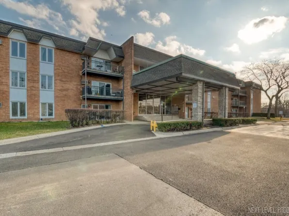 4224 Saratoga Ave APT J311, Downers Grove, IL 60515