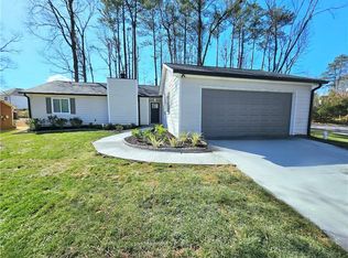 1645 Glen Arm Dr, Lithonia, GA 30058