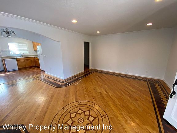 4th image of 1376 Madera Ave