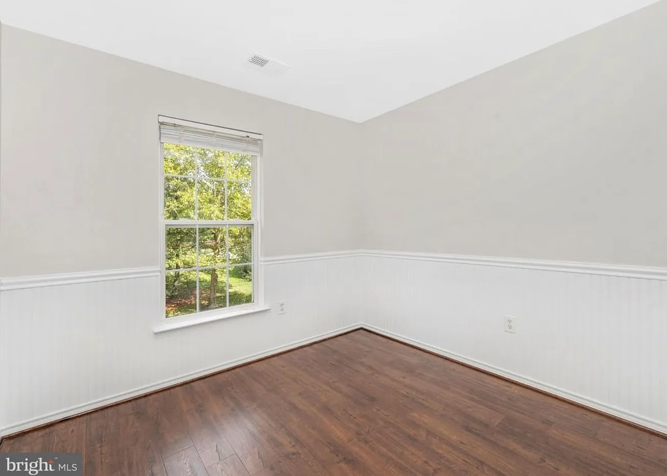 2 bed, 1.5 bath, $1,400 — Photo 2