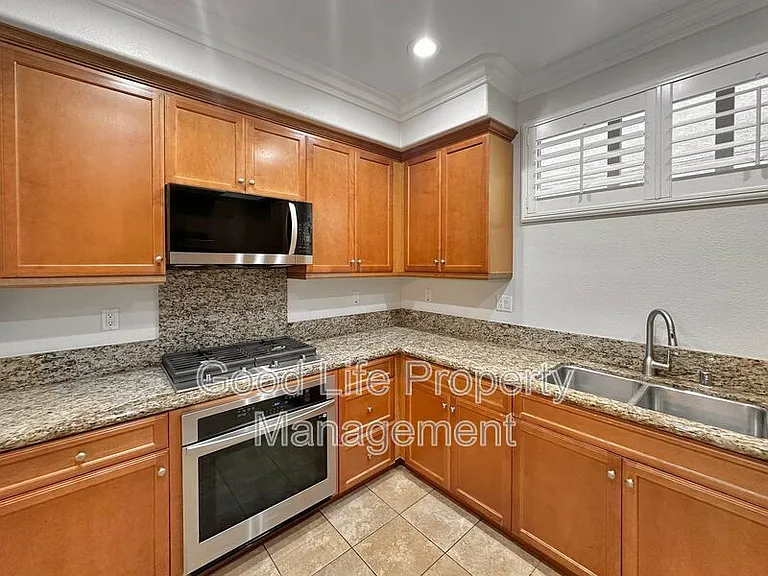 1828 Scarlet Pl — Photo 8