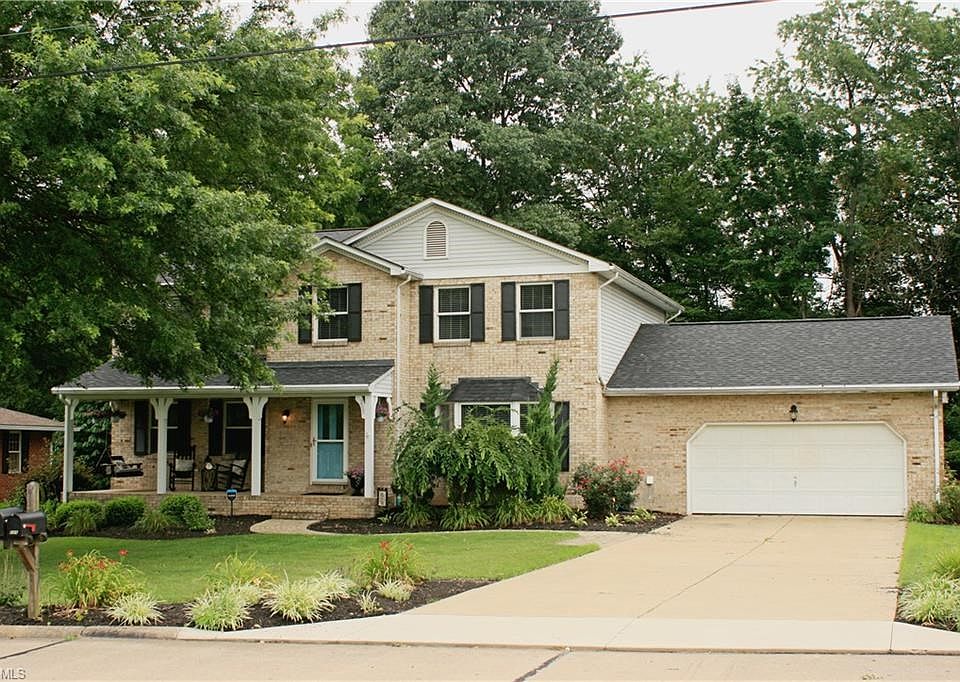 1st image of 205 Pebble Dr