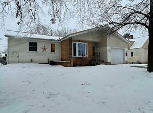1036 S Washington St, Shawano, WI 54166
