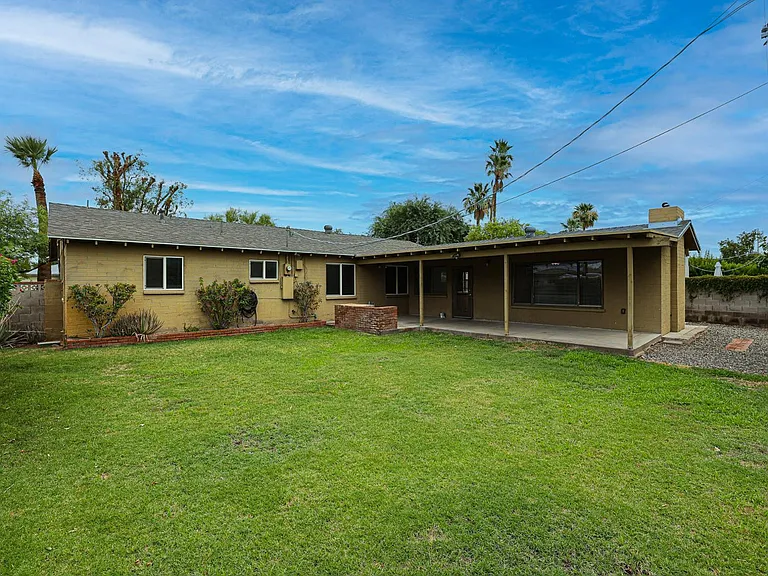 1005 E Cavalier Dr — Photo 26