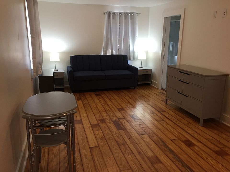 2nd image of 804 Roosevelt Pl #800